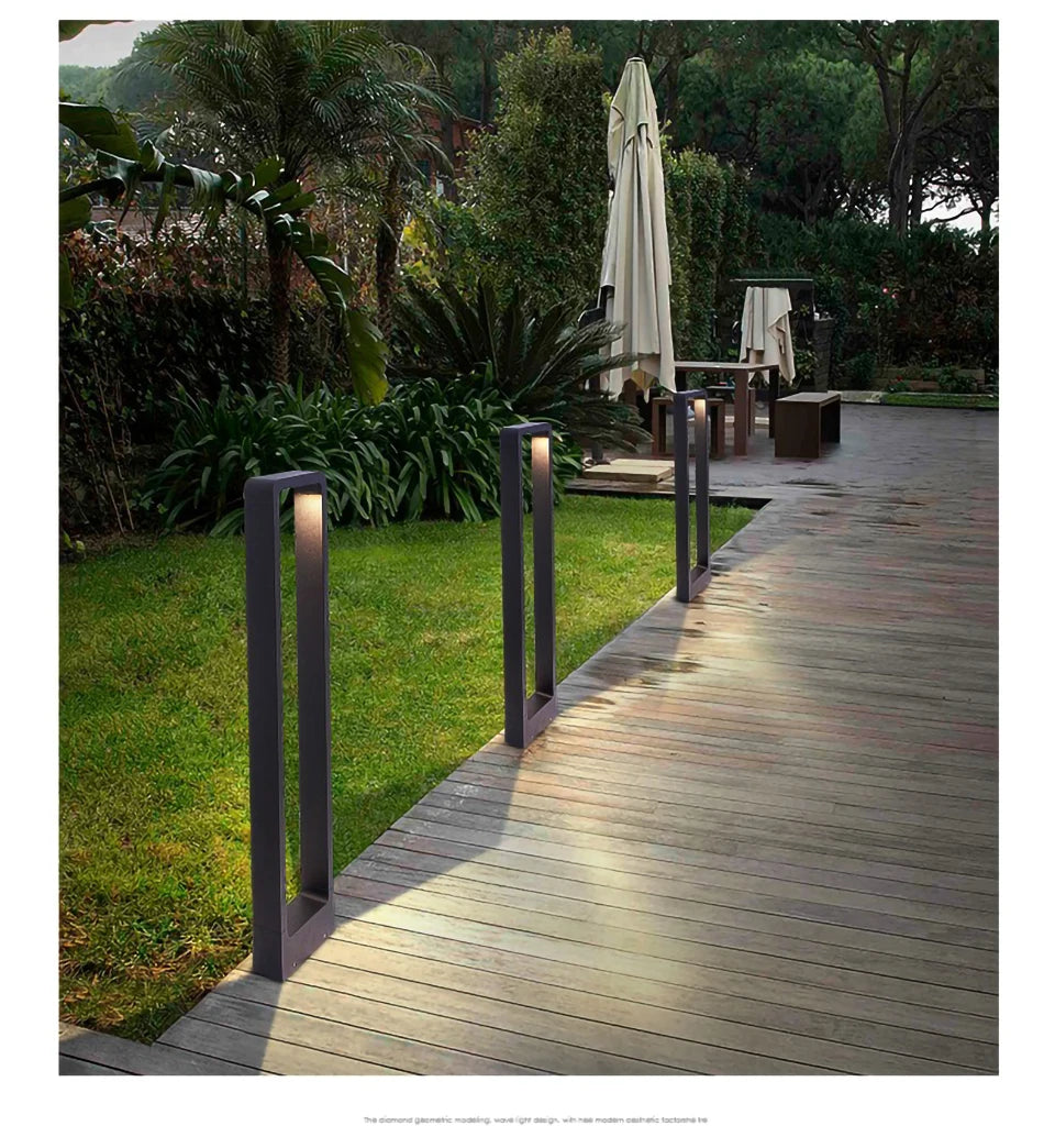 Outdoor iP65 waterproof LED lawn light. Suitable for parks, courtyards, gardens, and squares. Aluminum landscape light.