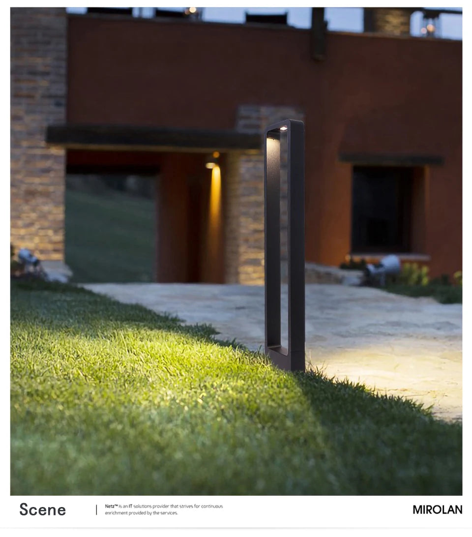 Outdoor iP65 waterproof LED lawn light. Suitable for parks, courtyards, gardens, and squares. Aluminum landscape light.