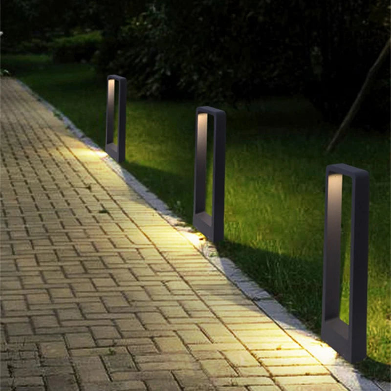 Outdoor iP65 waterproof LED lawn light. Suitable for parks, courtyards, gardens, and squares. Aluminum landscape light.