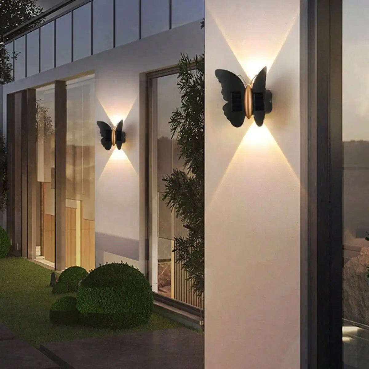 Solar Butterfly Wall Light Outdoor Waterproof LED Decorative Sconce Lamp for Garden Fence Patio Backyard Holiday Lighting Decor